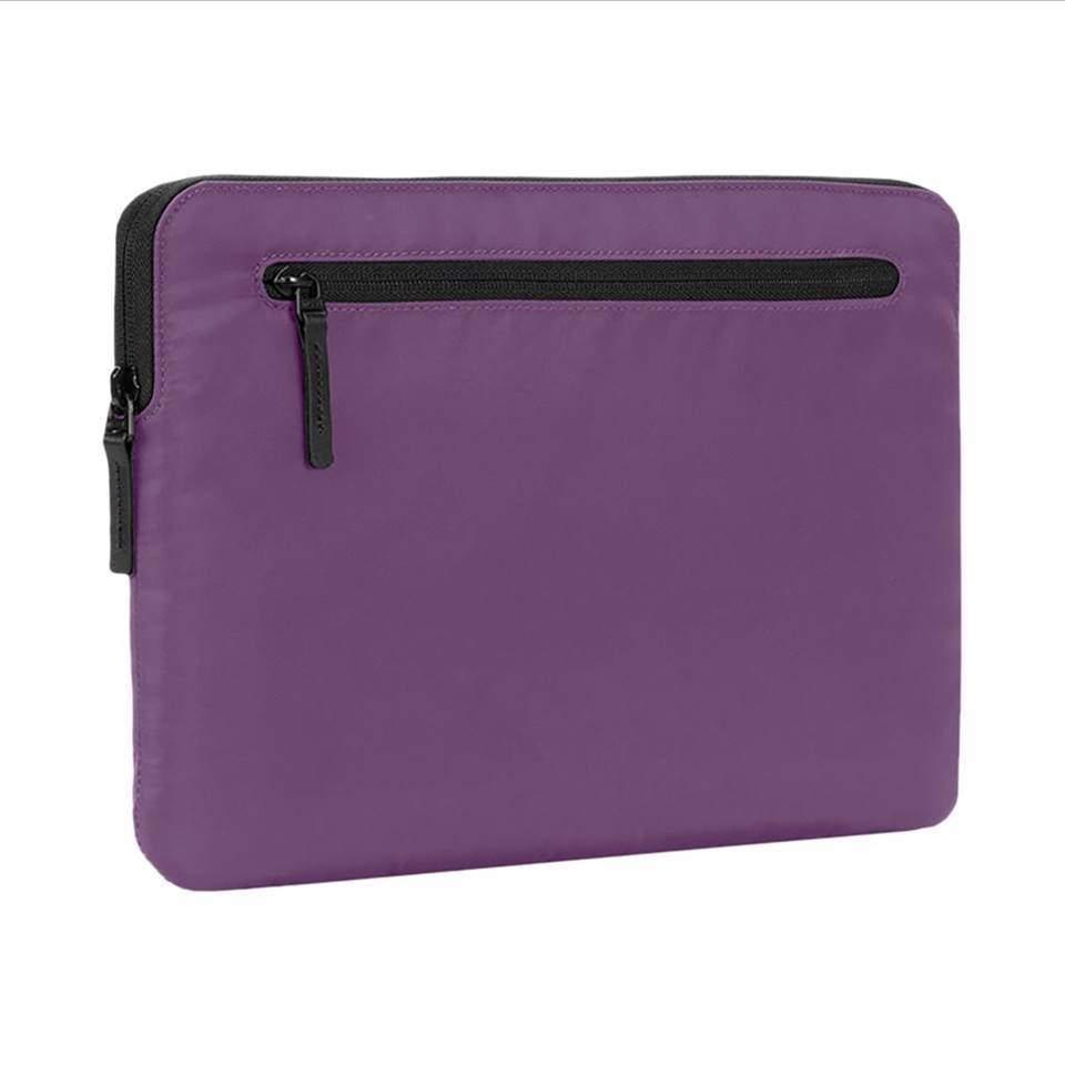 Incase Compact Sleeve in Flight Nylon for MacBook Pro (16 inch, 2023) - Nordic Mauve